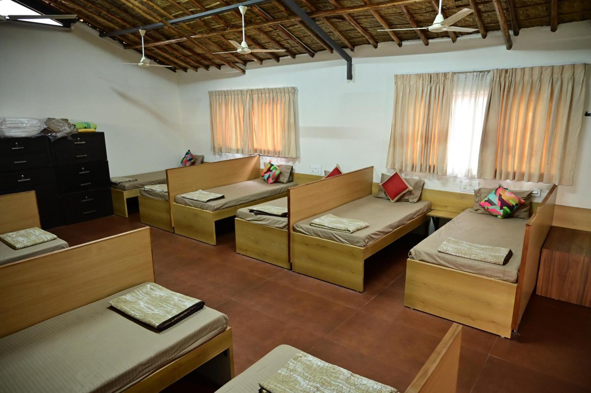 The Hampi Cafe Hotel Luaran gambar