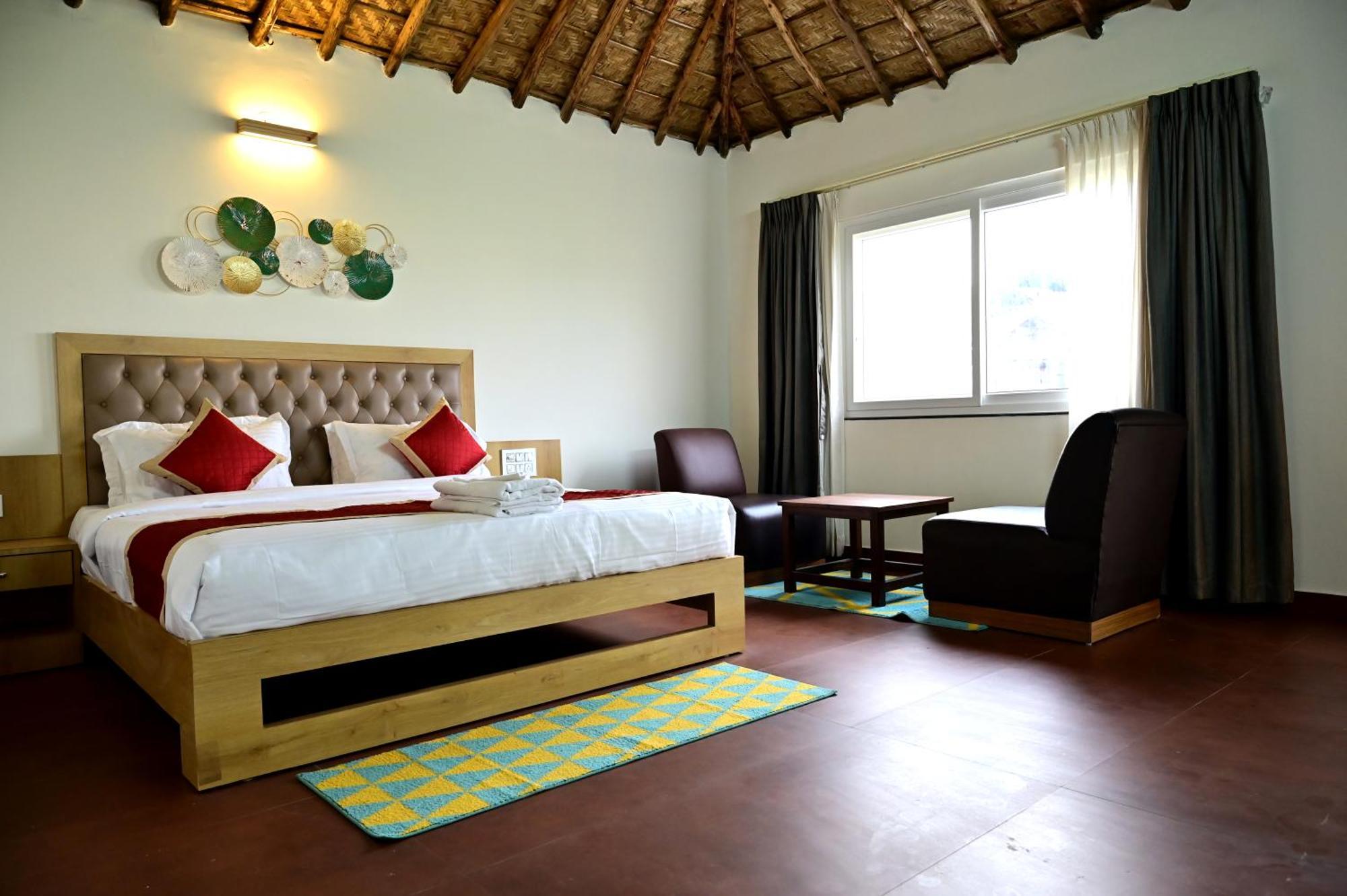 The Hampi Cafe Hotel Luaran gambar